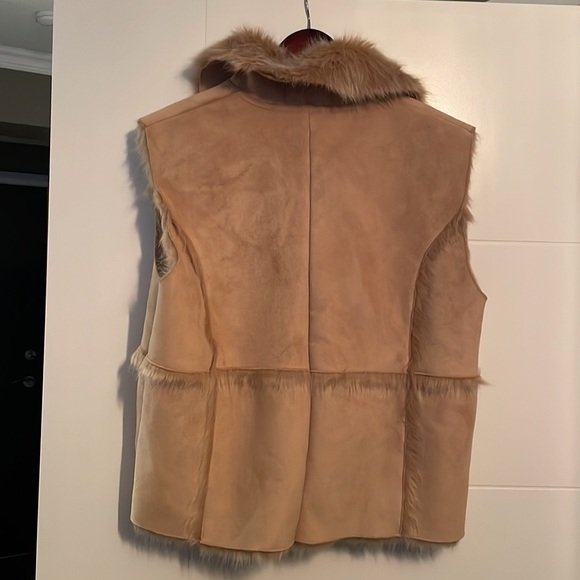 Faux fur /suede vest - Picture 4 of 7